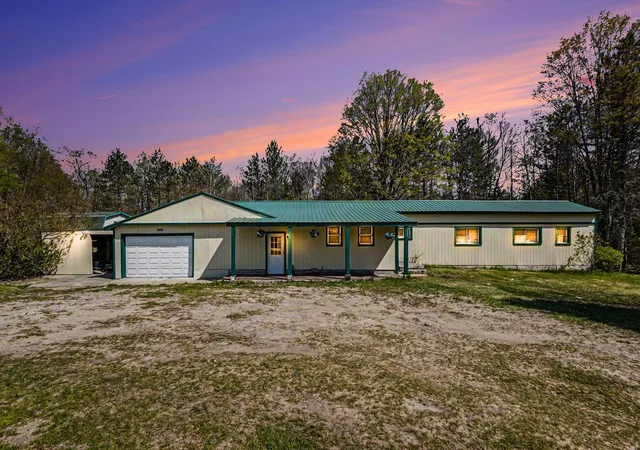 Photo 4 of Single family home for sale at 10086 E Old M 63, Luther, MI 49656 | MLS# 65026021710 | Listing updated on 2026-08-28