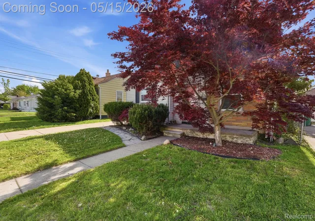 Homes for sale in Eastpointe, MI | 22413 Cushing Ave, Eastpointe, MI 48021 | MLS# 20261034034
