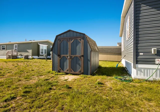 25th image of 2111 Summerfield Ln, Traverse City, MI 49686 | MLS# 78080068114