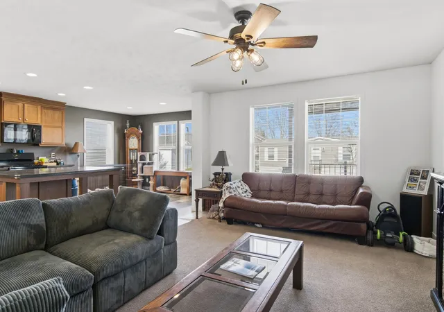 4th image of 2111 Summerfield Ln, Traverse City, MI 49686 | MLS# 78080068114
