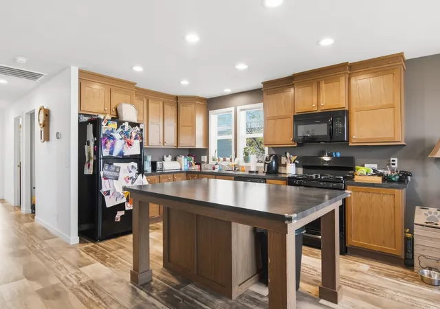 5th image of 2111 Summerfield Ln, Traverse City, MI 49686 | MLS# 78080068114