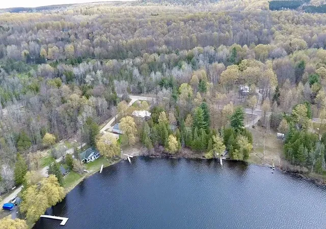 3rd image of 5322 Rushton Rd, Central Lake, MI 49622 | MLS# 78080068115