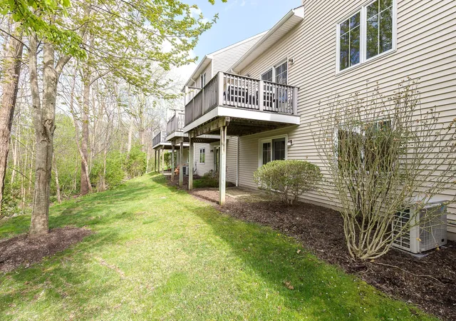 Photo 4 of Condo for sale at 2072 Liberty Hts, Ann Arbor, MI 48103 | MLS# 81026021725 | Listing updated on 2026-06-17