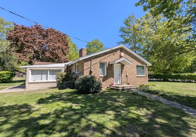 3rd image of 201 Randolph St, Bangor, MI 49013 | MLS# 66026021736