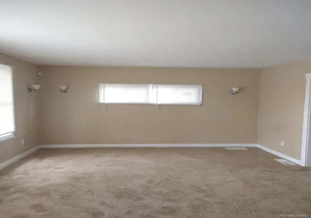 15th image of 13340 Hartwell St, Detroit, MI 48227 | MLS# 20261034092