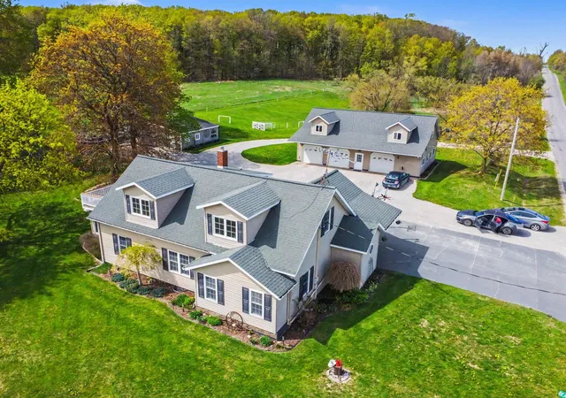 4th image of 6987 E Beaverton Rd, Clare, MI 48617 | MLS# 65026021739