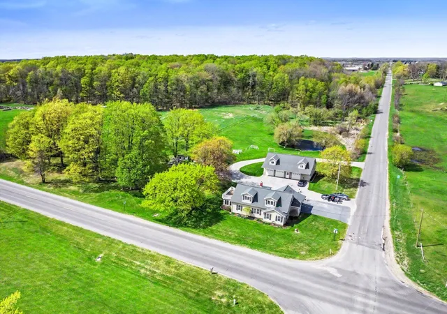 1st image of 6987 E Beaverton Rd, Clare, MI 48617 | MLS# 65026021739