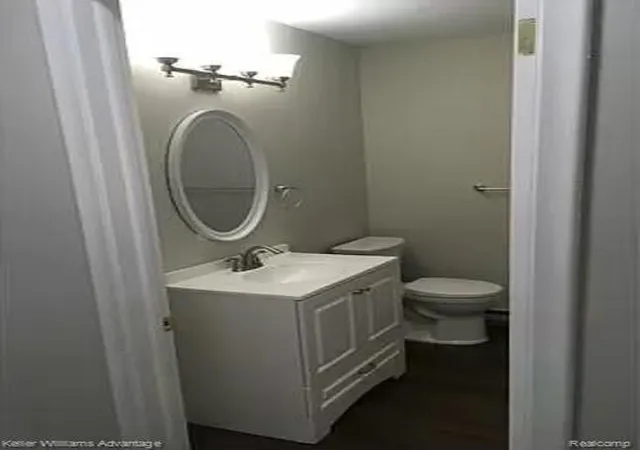 Listing Photo 5 - Condo for sale in building located at 13366 N Rd, Fenton, MI 48430