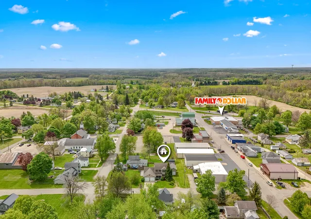 Photo 4 of Single family home for sale at 9049 Hamilton St, Pittsford, MI 49271 | MLS# 53026021745 | Listing updated on 2026-07-20