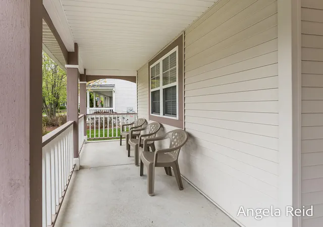 3rd image of 3528 Birch Knoll Dr Se, Grand Rapids, MI 49512 | MLS# 65026021747