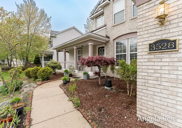 4th image of 3528 Birch Knoll Dr Se, Grand Rapids, MI 49512 | MLS# 65026021747