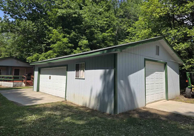 Photo 3 of Single family home for sale at 7931 Ne Twin Lake Rd, Mancelona, MI 49659 | MLS# 79080068131 | Listing updated on 2026-07-28