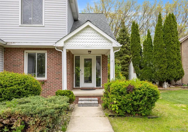 4th image of 7978 Hoffman Dr, Waterford, MI 48327 | MLS# 20261034225