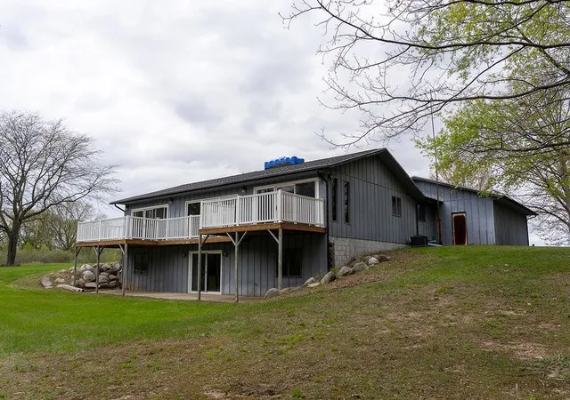 4th image of 3290 E River, Mount Pleasant, MI 48858 | MLS# 79080068146