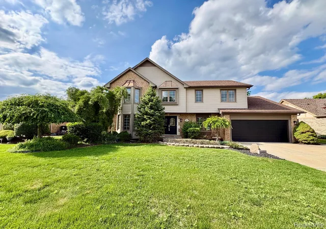 2nd image of 34650 Fairfax Dr, Livonia, MI 48152 | MLS# 20261034297