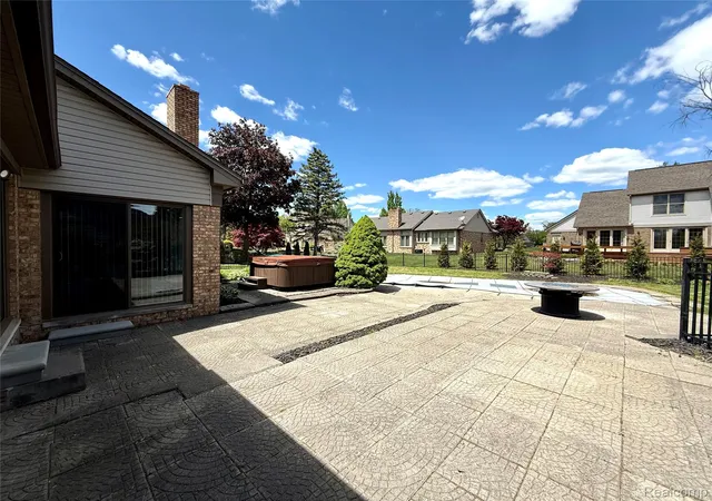 58th image of 34650 Fairfax Dr, Livonia, MI 48152 | MLS# 20261034297