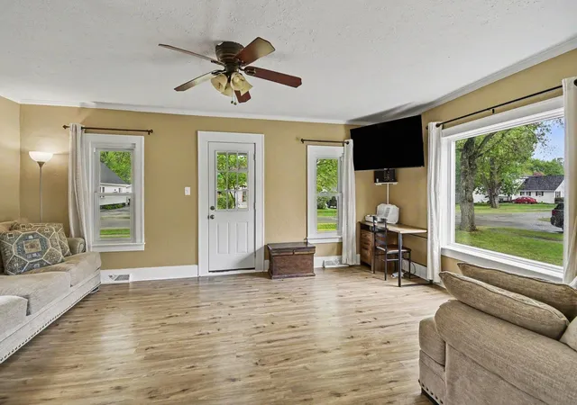 Photo 2 of Single family home for sale at 601 N Arcade St, Gladwin, MI 48624 | MLS# 79080068153 | Listing updated on 2026-09-01