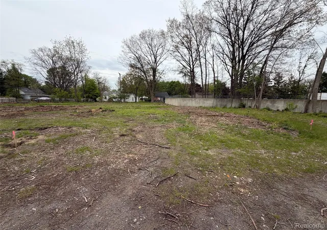 Photo 1 of Land for sale at 00009 Kinloch St, Southfield, MI 48033 | MLS# 20261034402 | Listing updated on 2026-07-06