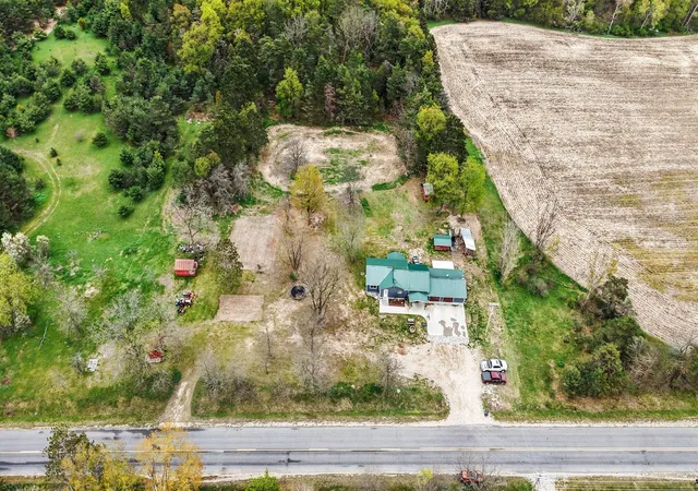 Photo 3 of Single family home for sale at 18680 220th Avenue, Big Rapids, MI 49307 | MLS# 72026021958 | Listing updated on 2026-06-24