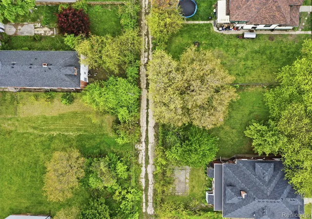 Listing Photo 2 - Condo for sale in building located at 2216-2220 Canton St, Detroit, MI 48207
