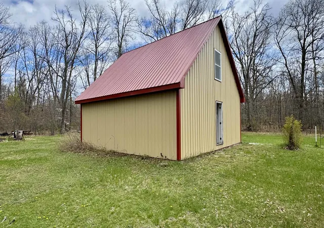 5th image of 1496 17 Mile Rd, Marion, MI 49665 | MLS# 78080068171