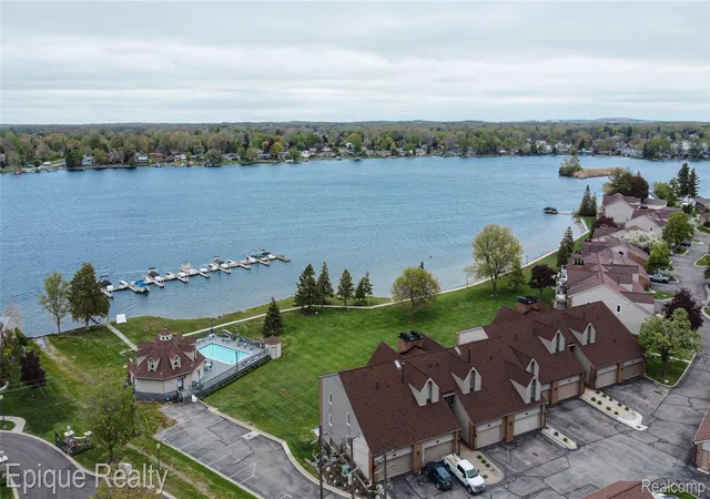 Homes for sale in Waterford Charter Township Oakland, MI | 3434 Adams Shore Dr, Waterford Charter Township Oakland, MI 48329 | MLS# 20261034518