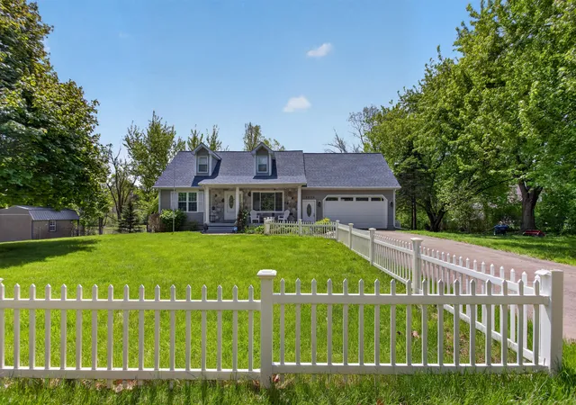 2nd image of 4359 Springbrook Ln, Jackson, MI 49201 | MLS# 55026021990
