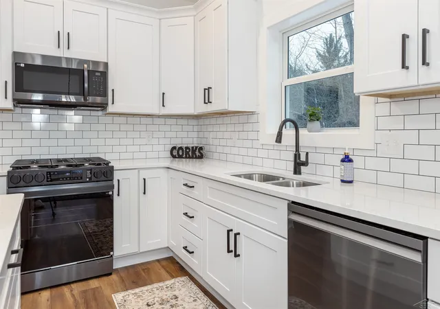 Listing Photo 4 - Condo for sale in building located at 7615 Cole Ln, Midland, MI 48642