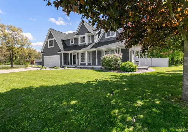 Photo 1 of Single family home for sale at 23099 S Shore Dr, Edwardsburg, MI 49112 | MLS# 69026022026 | Listing updated on 2026-09-03