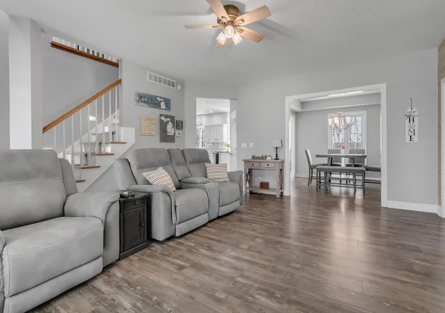 Photo 4 of Single family home for sale at 23099 S Shore Dr, Edwardsburg, MI 49112 | MLS# 69026022026 | Listing updated on 2026-09-03