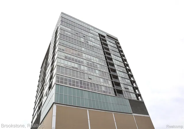 Photo 3 of Condo for sale at 432 Washington Ave #1304, Royal Oak, MI 48067 | MLS# 20261034577 | Listing updated on 2026-07-17