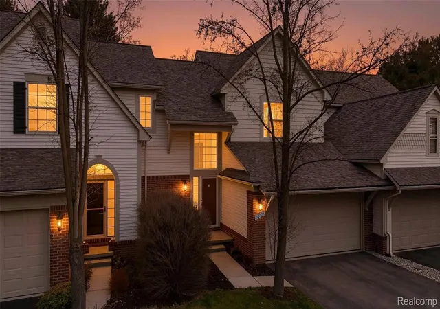 Photo 1 of Condo for sale at 38154 Saratoga Cir, Farmington Hills, MI 48331 | MLS# 20261034595 | Listing updated on 2026-09-18