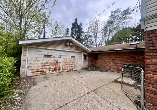 3rd image of 20043 Wyoming Ave, Detroit, MI 48221 | MLS# 81026022050