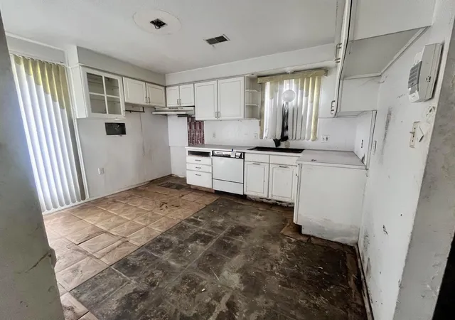 5th image of 20043 Wyoming Ave, Detroit, MI 48221 | MLS# 81026022050