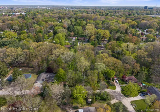 Photo 1 of Land for sale at 0000 Hunters Ln, Southfield, MI 48033 | MLS# 20261034608 | Listing updated on 2026-07-06