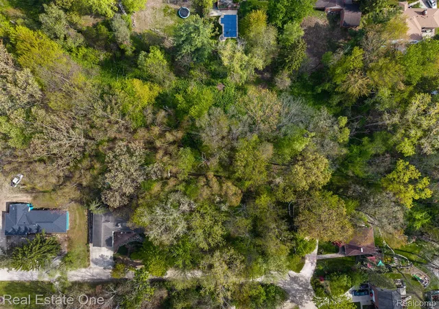 Photo 4 of Land for sale at 0000 Hunters Ln, Southfield, MI 48033 | MLS# 20261034608 | Listing updated on 2026-07-06