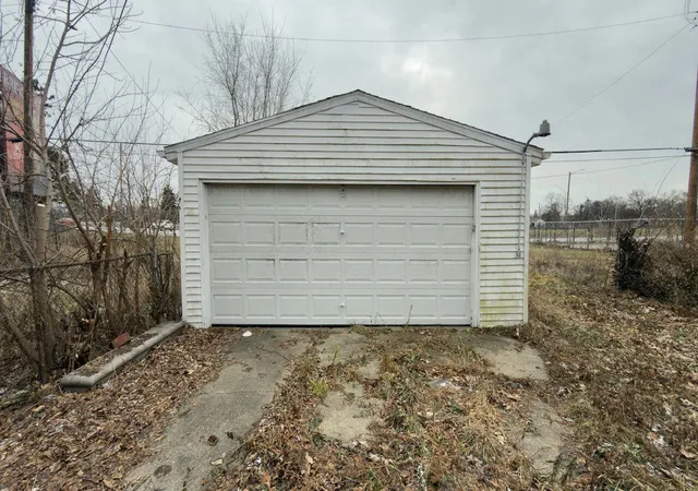 Photo 3 of Single family home for sale at 15890 Evanston St, Detroit, MI 48224 | MLS# 81026022051 | Listing updated on 2026-06-17