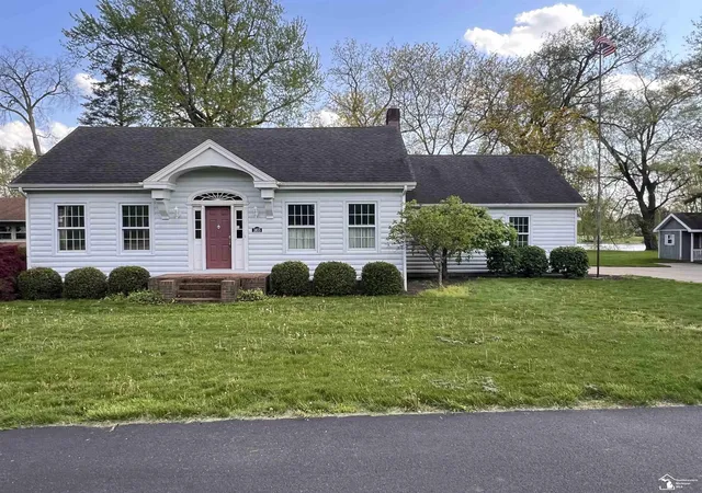 Photo 1 of Single family home for sale at 1855 N Custer Rd, Monroe, MI 48162 | MLS# 57050207476 | Listing updated on 2026-07-13
