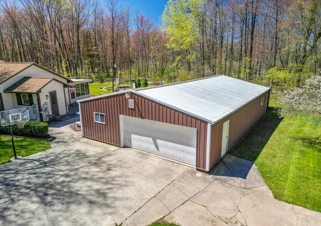 4th image of 10343 N Walnut Ave, Bitely, MI 49309 | MLS# 72026022061