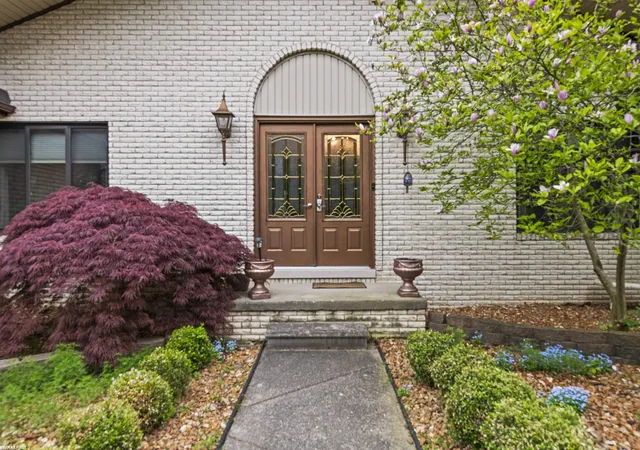 Photo 1 of Single Family Residence at 6910 Montgomery Dr, Shelby Township, MI 48316 | MLS# 58050207523 |  | Sold on 2026-06-15