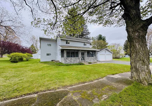 Photo 3 of Single family home for sale at 408 Garfield St, Luther, MI 49656 | MLS# 78080068211 | Listing updated on 2026-08-17