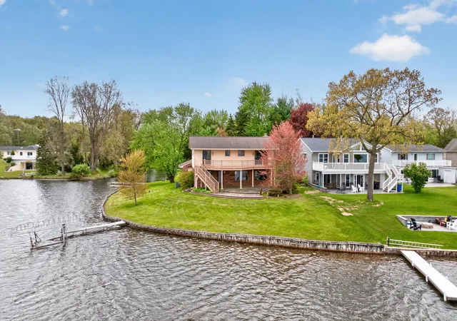 4th image of 332 Riviera Dr, Brooklyn, MI 49230 | MLS# 55026022201