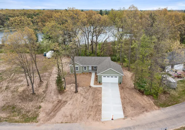 2nd image of 12165 Pine Meadows Dr, Wayland, MI 49348 | MLS# 65026022209