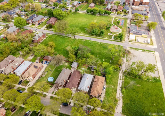 2nd image of 2509 Gladstone St, Detroit, MI 48206