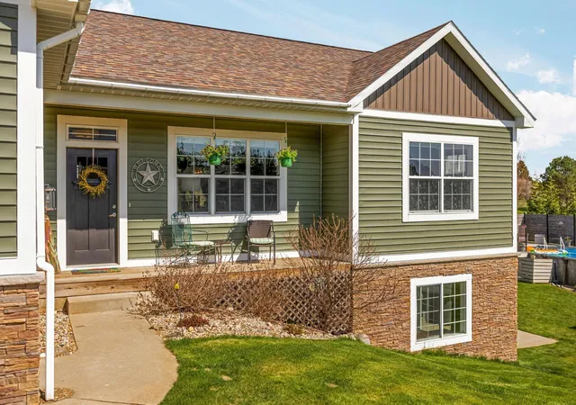 2nd image of 4224 Long Wood Dr, Traverse City, MI 49685 | MLS# 78080068214