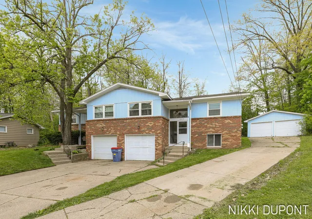 Homes for sale in Grand Rapids, MI | 2417-2419 Edgewood Ave Se, Grand Rapids, MI 49546 | MLS# 65026022267
