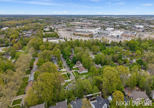 Homes for sale in Grand Rapids, MI | 2417 2419 Edgewood Ave Se, Grand Rapids, MI 49546 | MLS# 65026022267