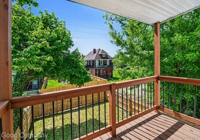 Listing Photo 2 - Condo for sale in building located at 2463 Seyburn St, Detroit, MI 48214 - Unit #