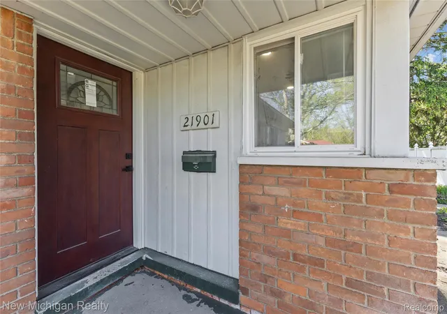 Photo 3 of Single family home for sale at 21901 Harding St, Oak Park, MI 48237 | MLS# 20261034904 | Listing updated on 2026-09-16