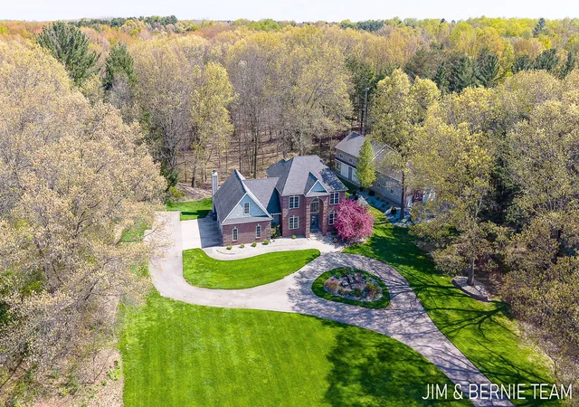 2nd image of 6427 Sand Castle Vw, Holland, MI 49423 | MLS# 71026022359